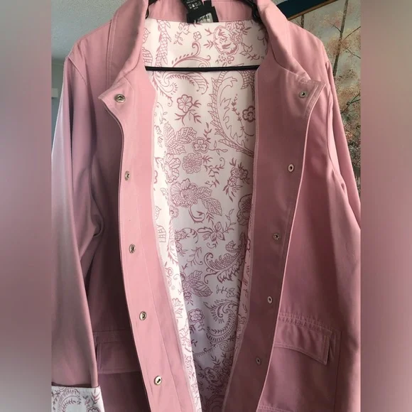 Woman’s xl dennis basso light pink, light weight coat - Picture 2 of 5